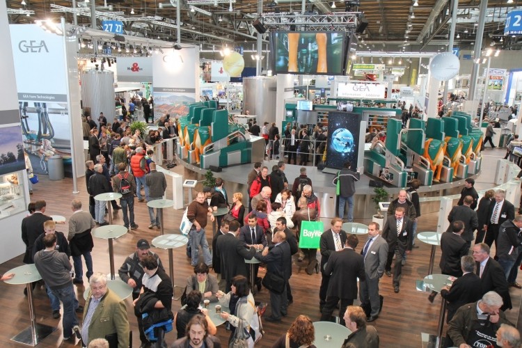 Farmers, feed makers, genetic geniuses: industry mingles in Hannover 