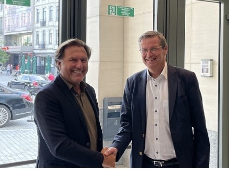 Tijssens takes over from Bercovici as IFIF chair